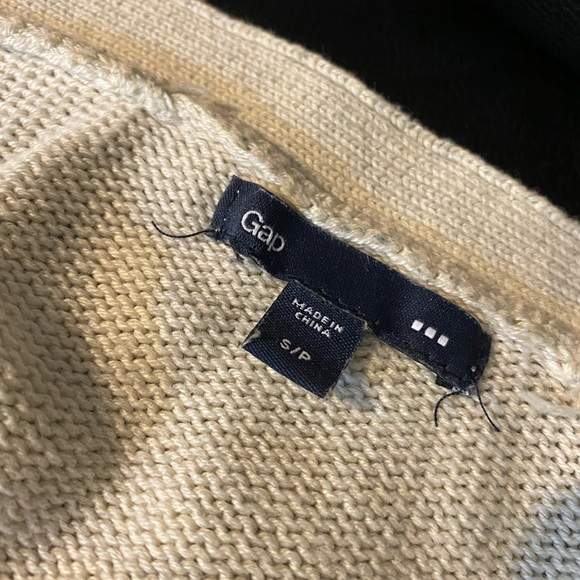Beige Gap cardigan - Picture 2 of 2